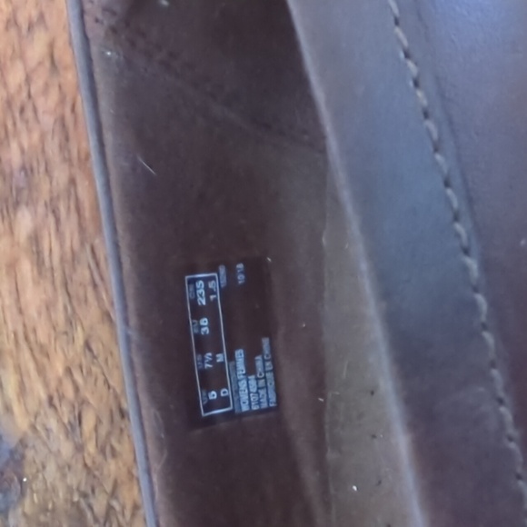 Clark's Brown Leather Loafers - Picture 9 of 9